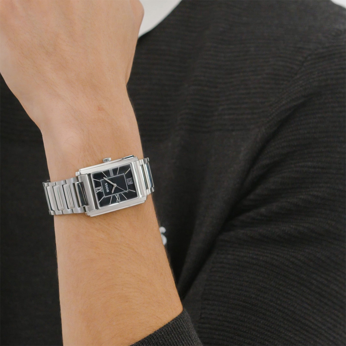 Montre BOSS desk homme bracelet acier inoxydable - vue porté 1