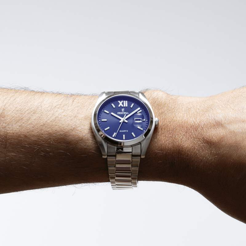 Montre FESTINA homme bracelet acier inoxydable - vue porté 1