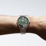 Montre FESTINA homme bracelet acier inoxydable - vue porté 1