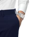 Montre TISSOT homme bracelet acier inoxydable gris - vue porté 1