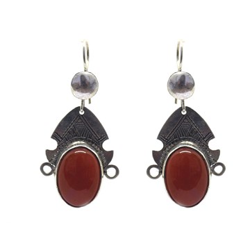 rode Toeareg godin oorbellen