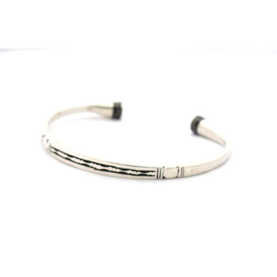 Bracelet rigide touareg plat et gravé - vue V2