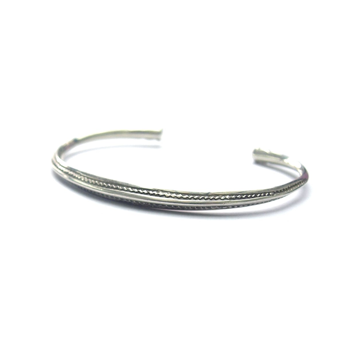 Bracelet jonc conique touareg en argent - vue 3