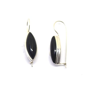 Zwarte agaat amandel oorbellen