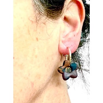 Oorbellen, bruine bloem creolen - Uniek handgemaakt model