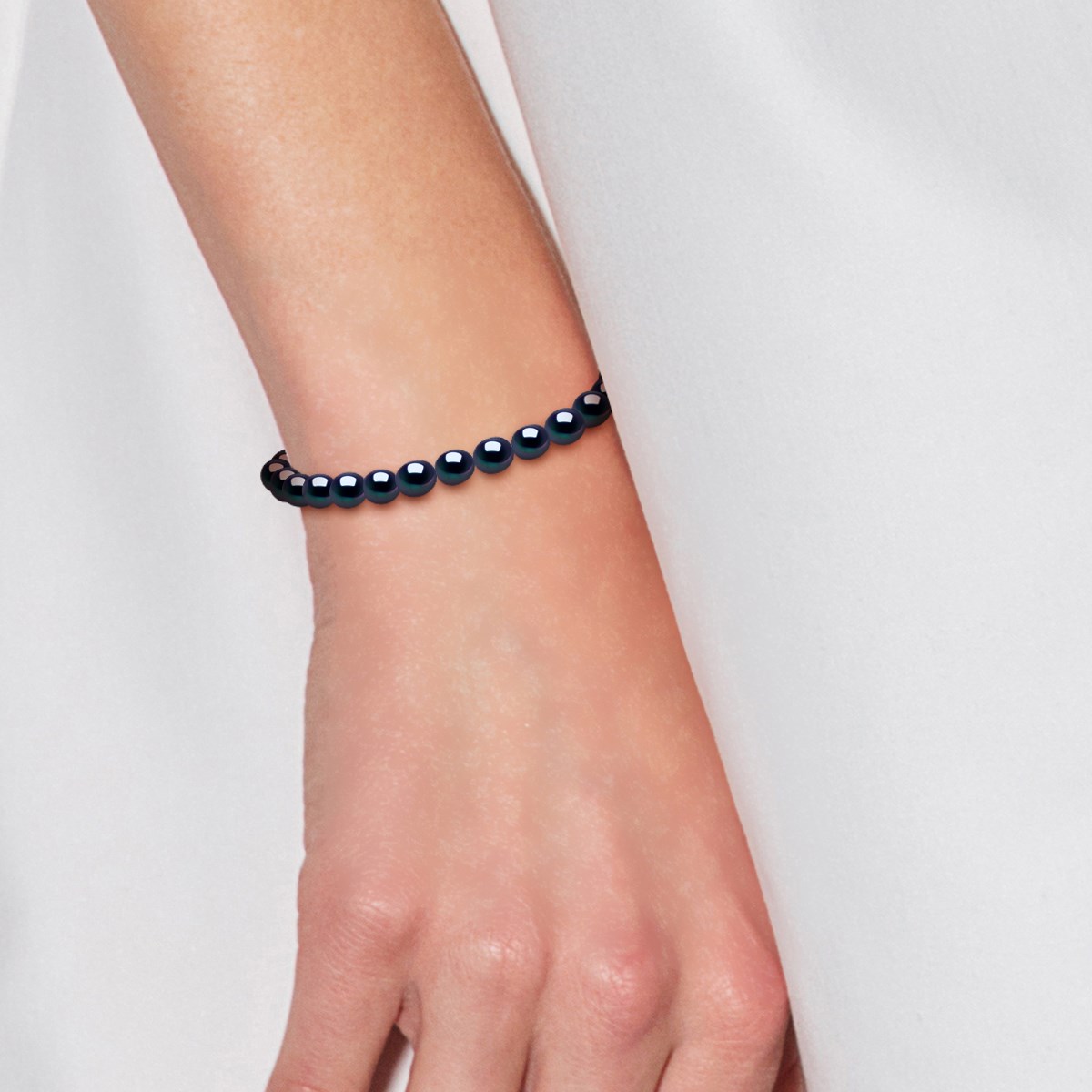Bracelet Perles d'Eau Douce Grains de Riz 4-5 mm Noires Or Blanc 18 Carats - vue 2