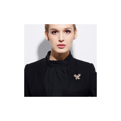 Pendentif-Broche Papillon orné de cristaux de Swarovski Blanc et Plaqué or jaune - vue V3