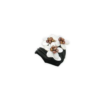 Bracelet 3 Fleurs en Nacre et Perles Blanc et Cuir Noir