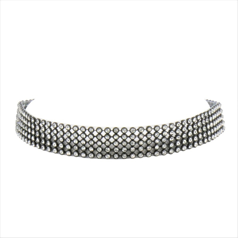 collier ras de cou avec un strass collier ras de cou avec un strass