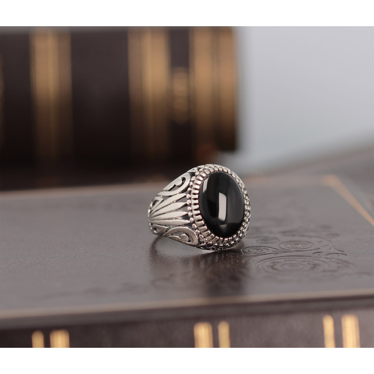 Bague Aden Biker Pierre Onyx Ovale Noire Sur Argent Massif Effet Vieillit Homme Bague Maty