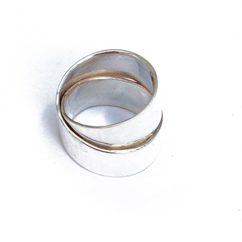 Bague, anneaux entrelacés