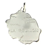 Pendentif carte de l' Ile de la Réunion en Argent 925°/00 + chaîne