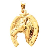 Pendentif grand fer à cheval avec tête cheval en plaqué or + chaine