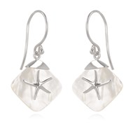 Boucles d'oreille Etoile de Mer Nacre blanche sertie Argent 925 rhodié