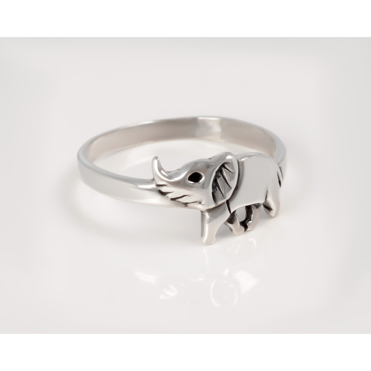 bague en or motif elephant bague en or motif elephant