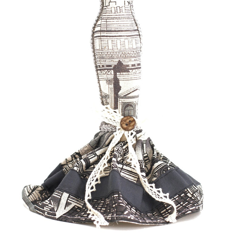 poupee porte bijoux