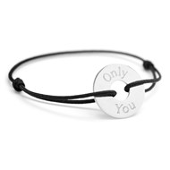 Bracelet cordon médaille ronde ajourée argent 925 gravure ONLY YOU