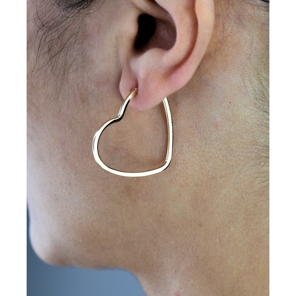 Boucles d'oreilles créoles en forme de coeurs Plaqué OR 750 3 microns - vue 4