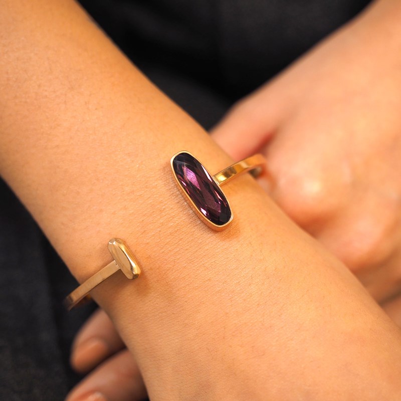 Bracelet rigide en acier cuivré orné de cristaux Swarovski avec pierres Crystal rouge - vue 2