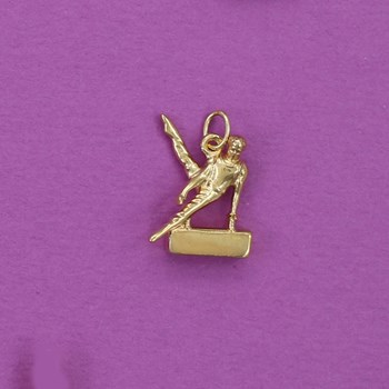 Pendentif GAM gymnaste arçon - Plaqué or