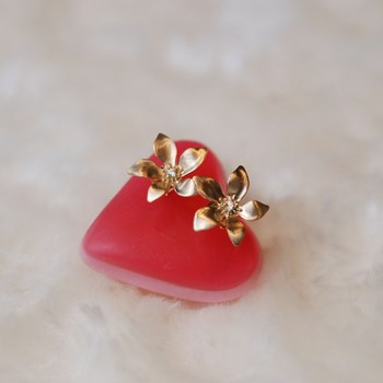 Puces d'oreilles fleurs plaqué or GARANCE - Bijoux Privés Discovery