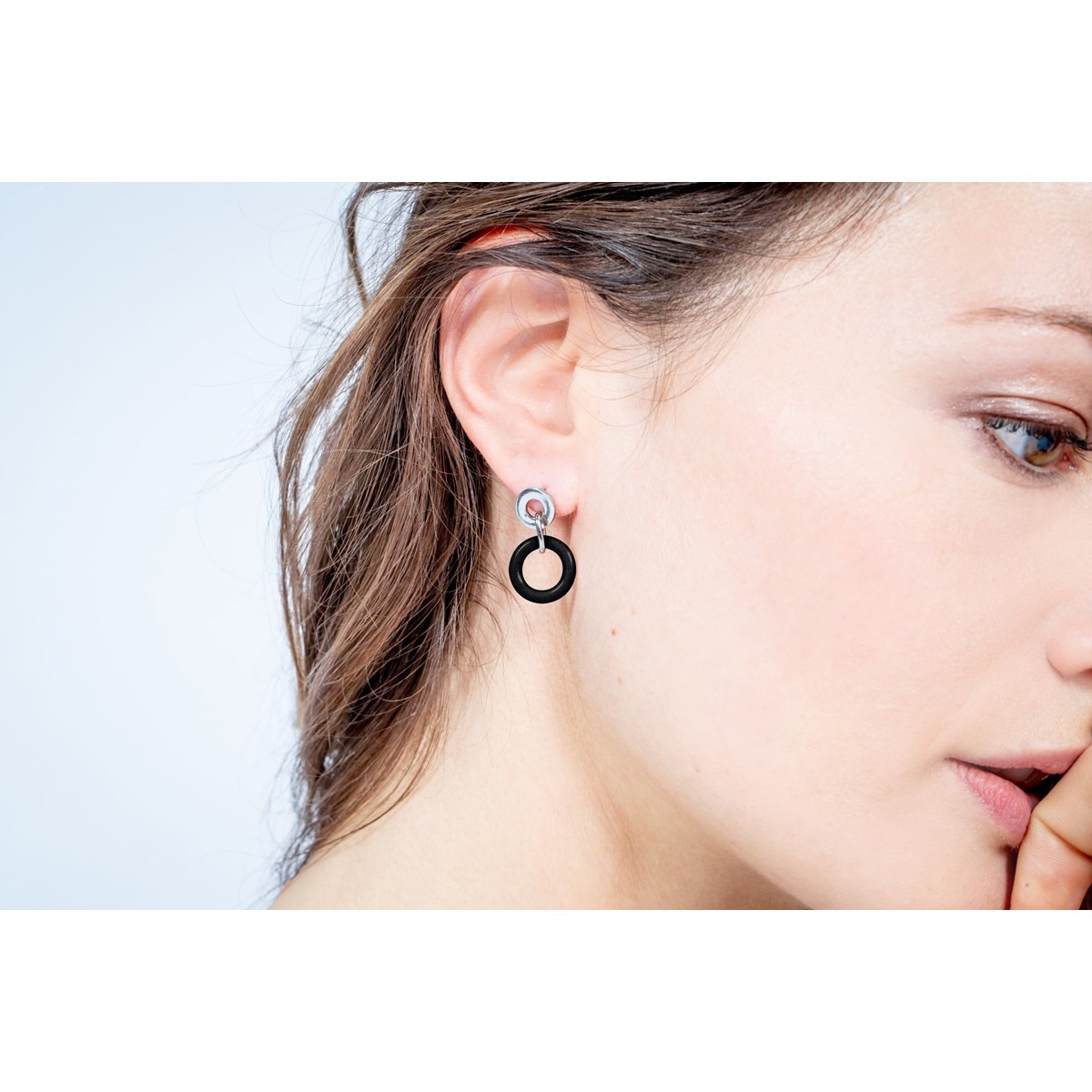 Boucles d'oreilles pendantes en Acier 316L et céramique - blanc brillant - vue 2
