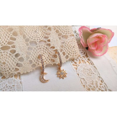 Créoles strass dissociées ETOILE POLAIRE LUNE - vue V5