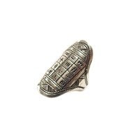 Longue Bague Touareg allongée gravée d'alphabet touareg