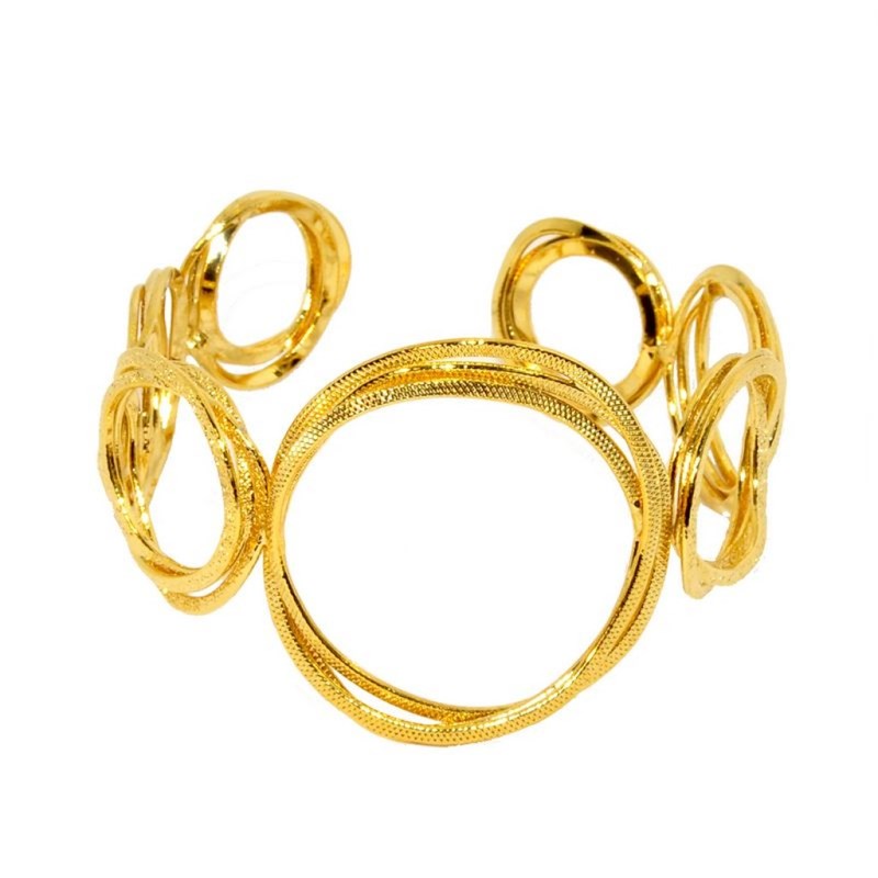 Bracelet rigide en plaqué or avec cercles métalliques martelés à la main - Bijou de créateur