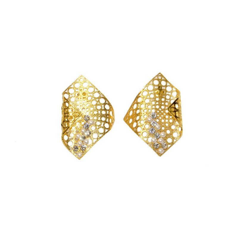 Boucles d'oreilles en plaqué or, métal géométrique avec perles et cristaux - Bijou de créateur