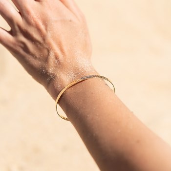 Dunne vergulde Bangle Trendy Fashion armband Hammered