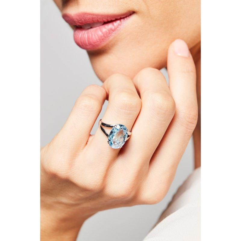 Bague Or Blanc 'PATTAYA' Diamants 0,05 carat et Topaze Bleue 6,4 carat - vue 3