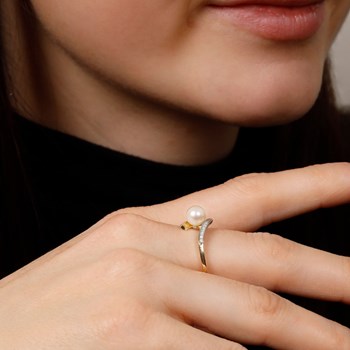 Ring 'Blondine' Geelgoud en Parel