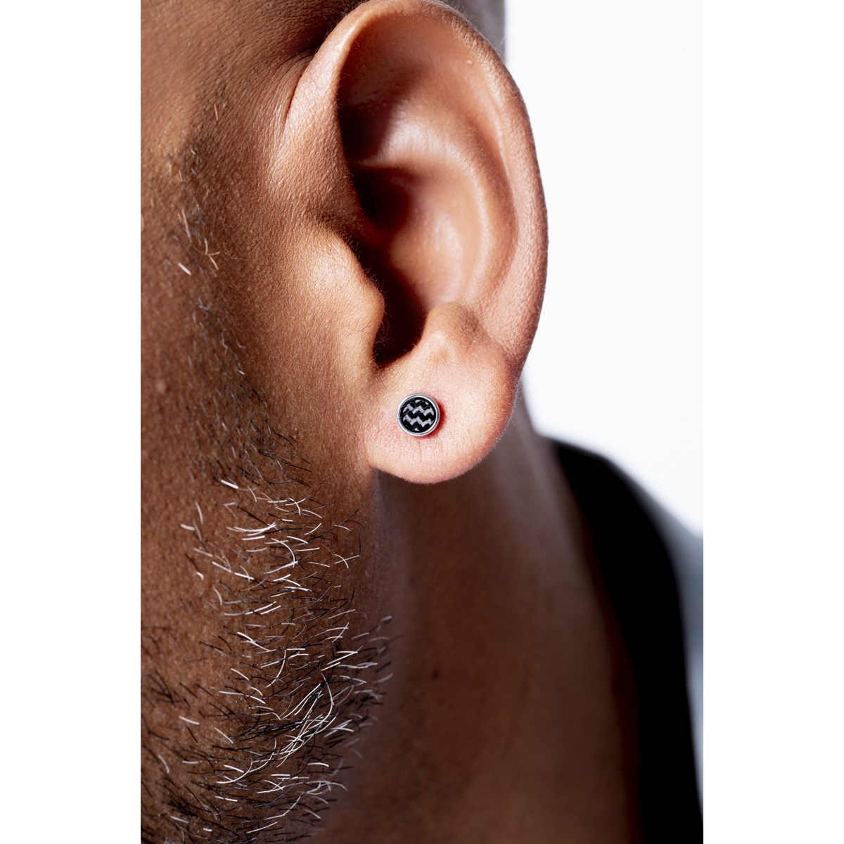 Boucles d'oreilles clous en Acier 316L et carbone - blanc brillant - vue 2