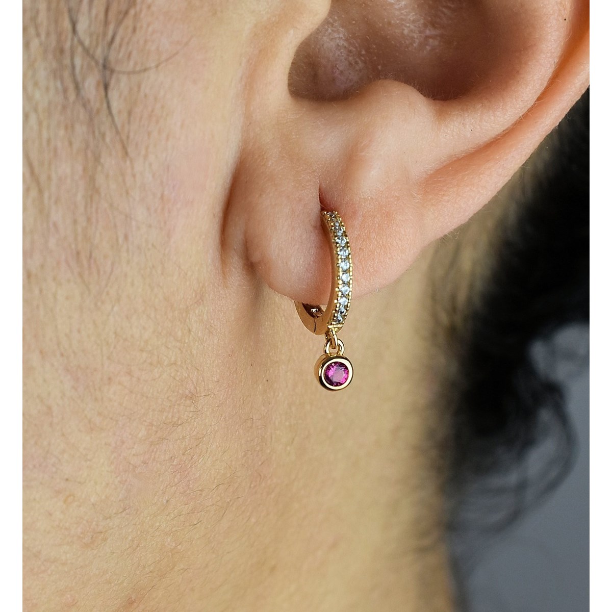 Boucles d'oreilles mini créole sertie d'oxyde de zirconium rose Plaqué or 750 3 microns - vue 2