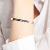'UNE MARRAINE AU TOP' bracelet jonc argenté à message - vue V2