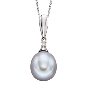 Collier perle et diamant sur or blanc 375/1000