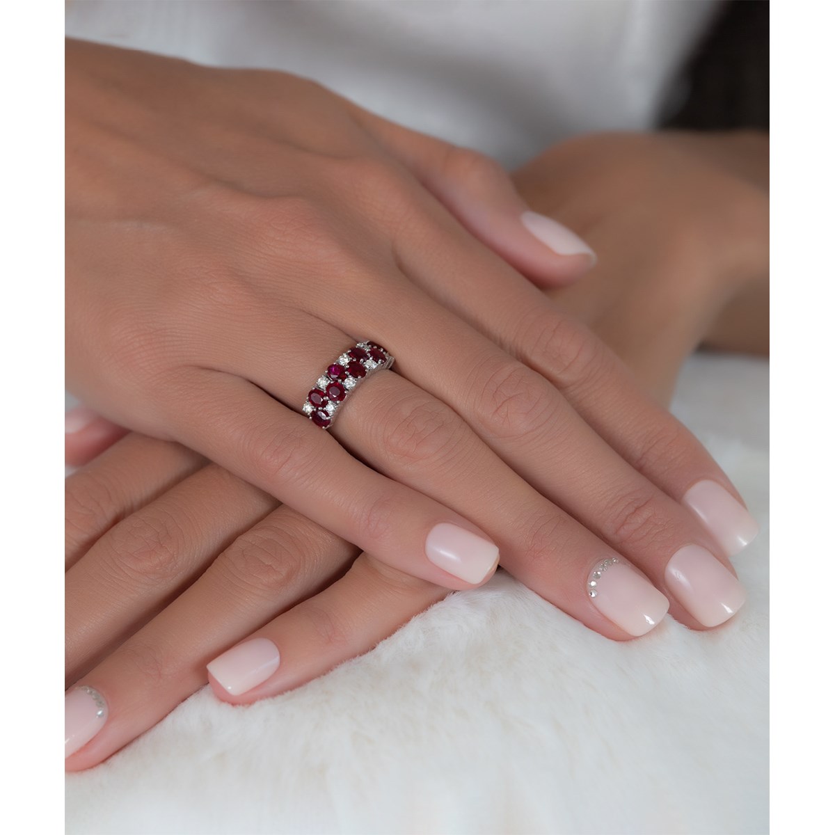 Bague ADEN Or 585 Blanc Rubis et diamants 2.524grs - vue 4