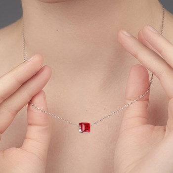 Necklace adorned with SC Crystal sparkling crystals