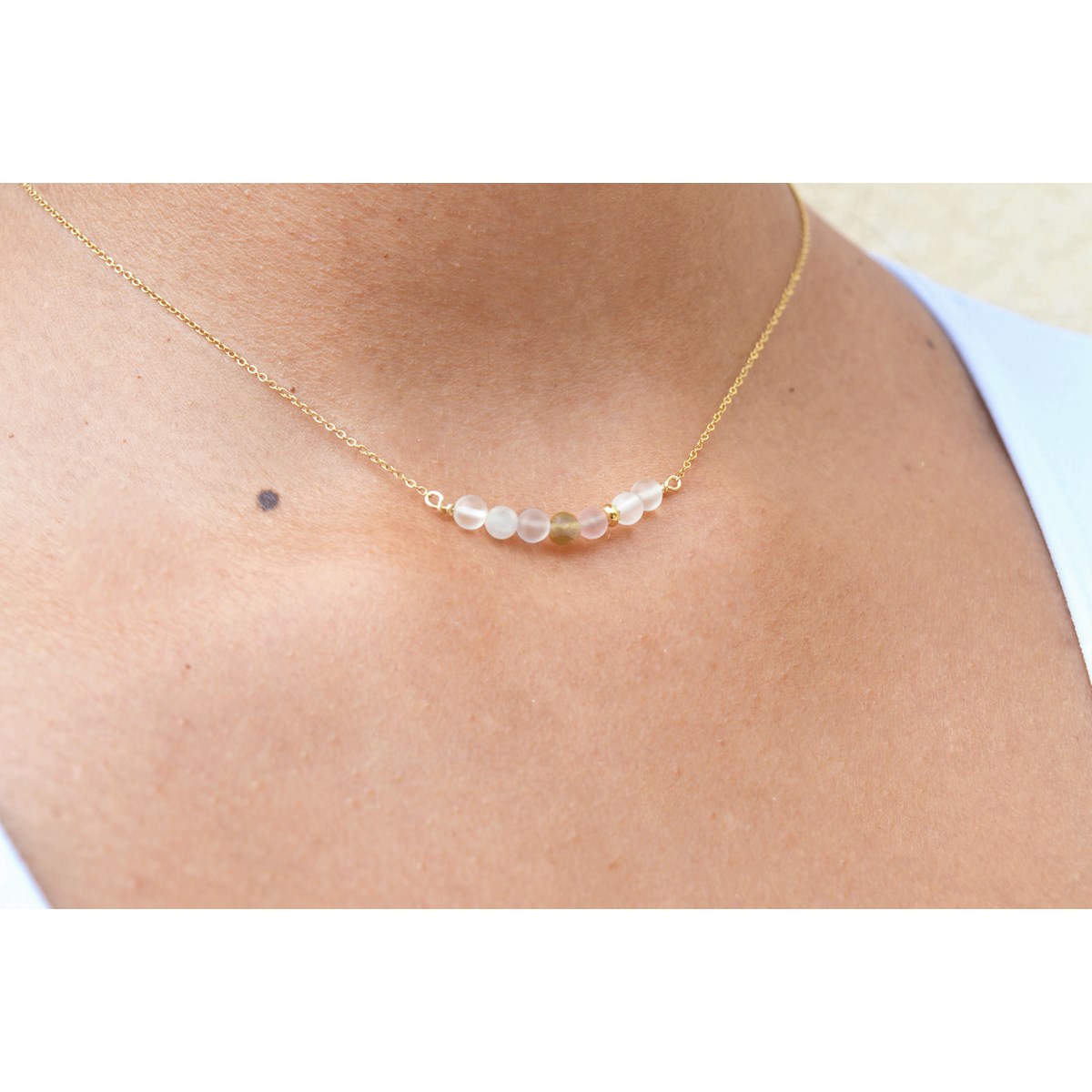 Collier décoré de Perles semi-précieuse tourmaline brute et perle plaqué or - vue 3