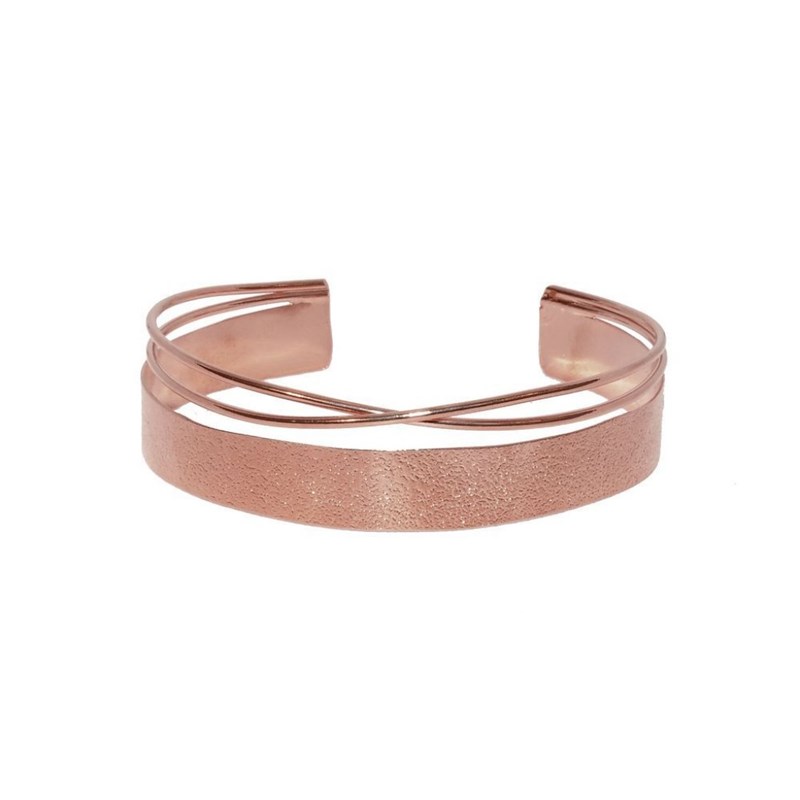 Bracelet rigide en plaqué or rose fait main avec différentes textures - Bijou de créateur