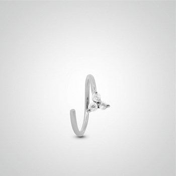 Piercing van anti-helix ring witgoud te spreiden met klaver zirkoon