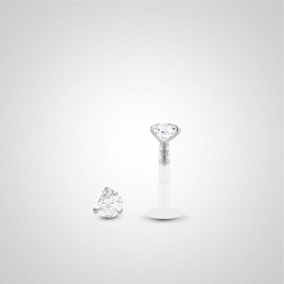 Piercing anti-helix diamant 0,03 carats en or blanc