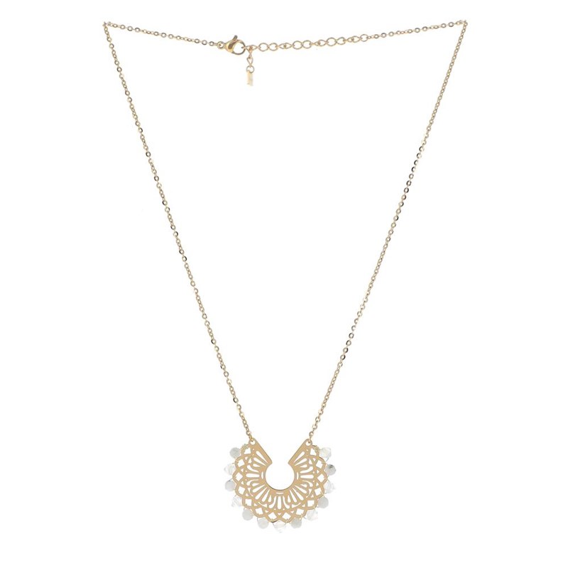Collier en acier doré avec un pendentif en forme de rosace orné de perles naturelles Agate blanc, chaînette réglable