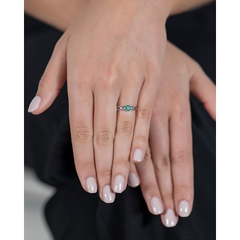 Bague ADEN Or 585 Blanc Emeraude et diamants 2.2grs