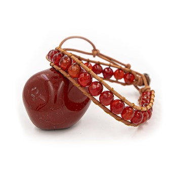 Facelia bracelet in natural cornelian stones and genuine leather