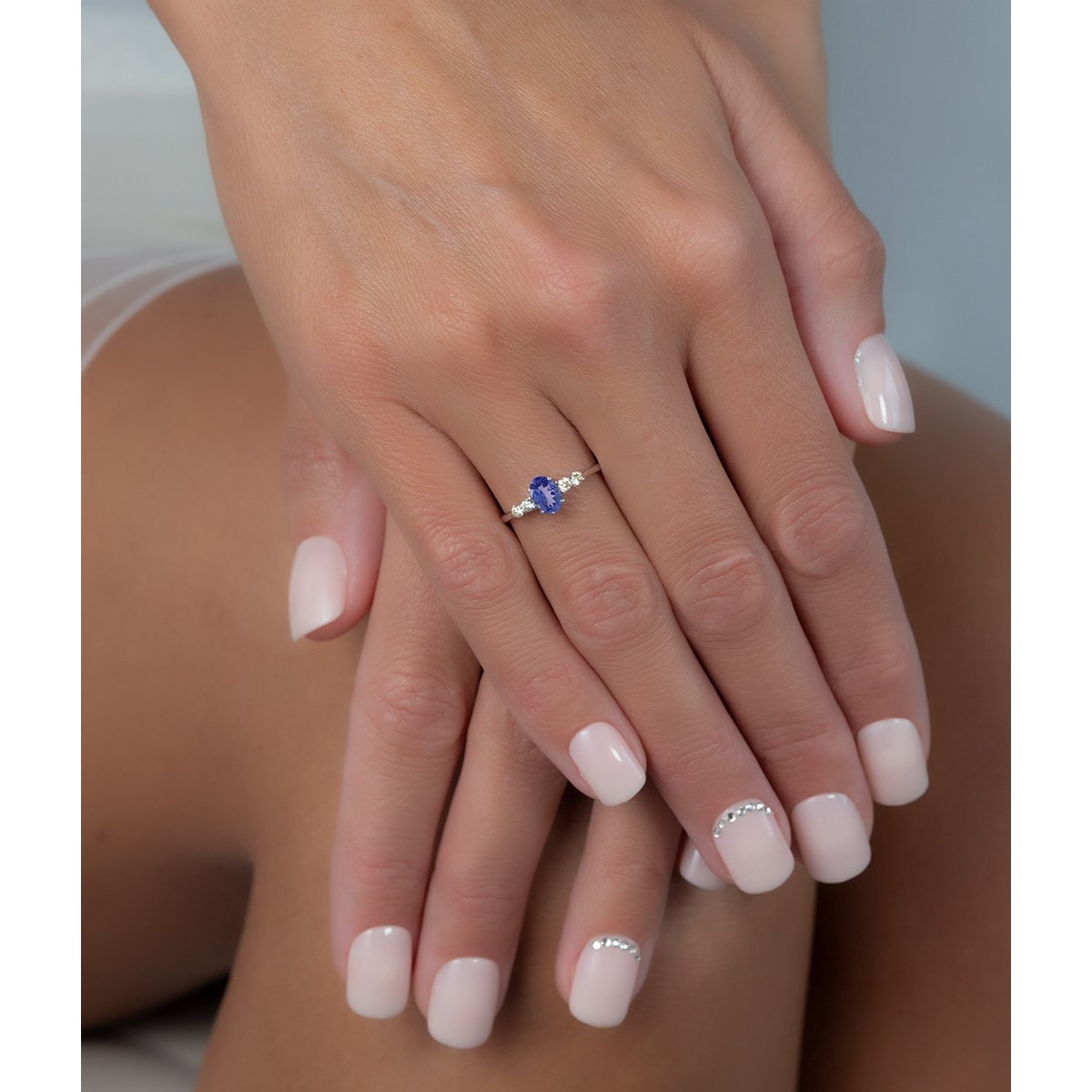 Bague ADEN Or 585 Blanc Tanzanite et diamants 1.6grs - vue 4