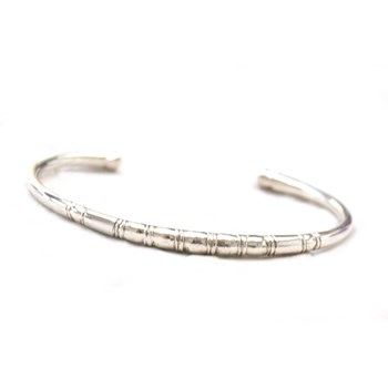 Bracelet rigide arrondi touareg argent