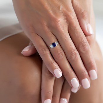 Bague Saphir et diamants sur Argent 925 1.556grs