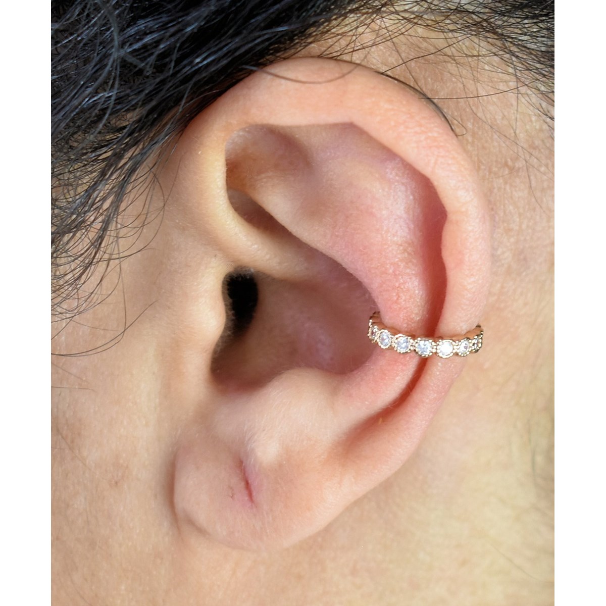 Clip d'oreille earcuff fil serti d'oxydes de zirconium Plaqué OR 750 3 microns - vue 3